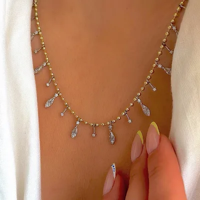 Zirkon Taşlı Damla Sarkıtlı Kolye