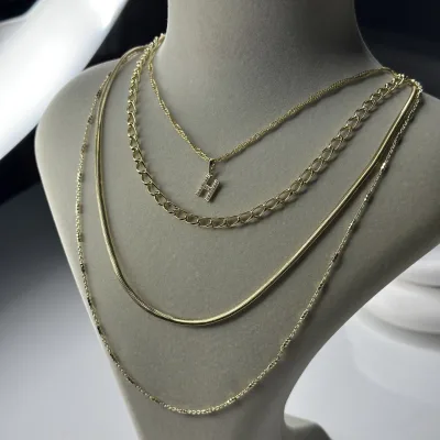 14K Altın Kaplama Harf Kolye