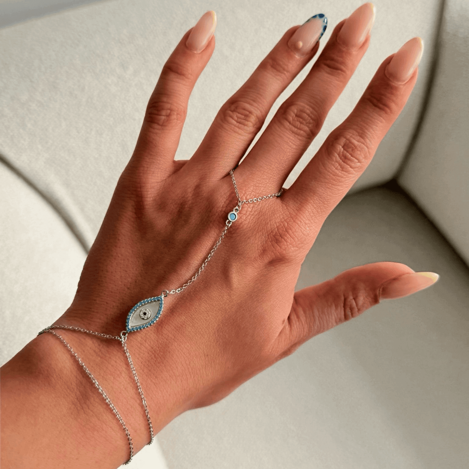 Silver Göz Şahmeran